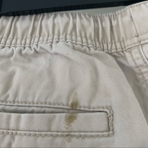 Old Navy Khaki Shorts - Picture 5 of 5